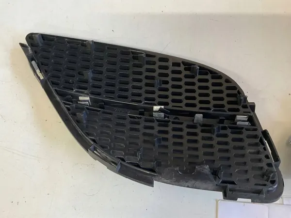Nissan Almera N16 Grille Left OE 62320BN700 image 6