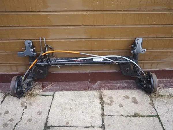 OEM OŚ BELKA TYLNA BĘBNY Bakaxel för Renault Twingo II image 2