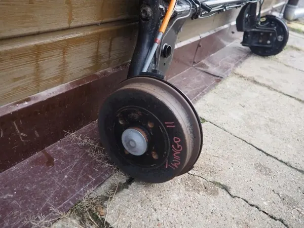 OEM OŚ BELKA TYLNA BĘBNY Bakaxel för Renault Twingo II image 5