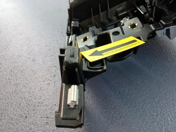 Grelha Audi OE OEM Ambit-985820- Estado Usado image 10