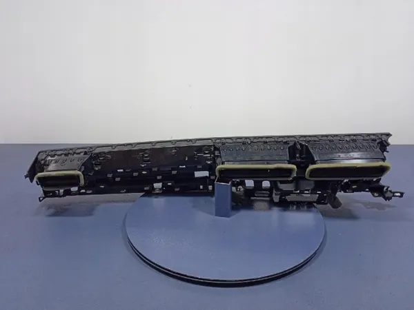 Grelha Audi OE OEM Ambit-985820- Estado Usado image 3