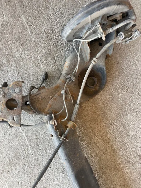 Poutre suspension arrière OEM 5645644 pour Fiat Bravo II image 3