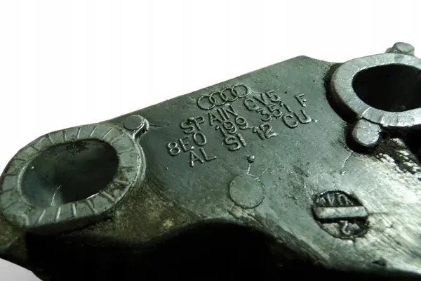 Soporte de motor izquierdo AUDI A6 AVANT 2.4L 2004 8D0199379K image 2