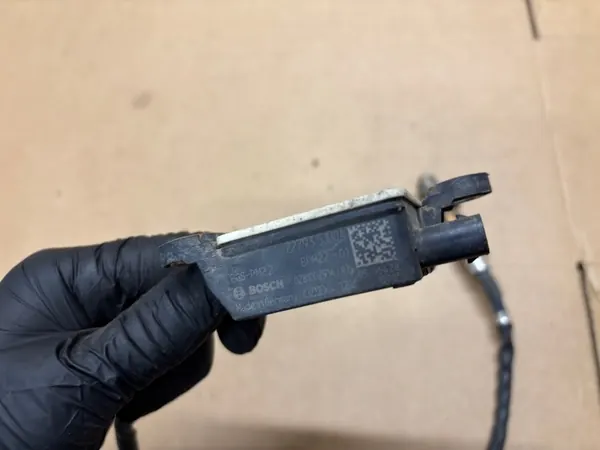 Sensor NOx Nissan Navara D23 OEM 227935JU0A - Usado image 3