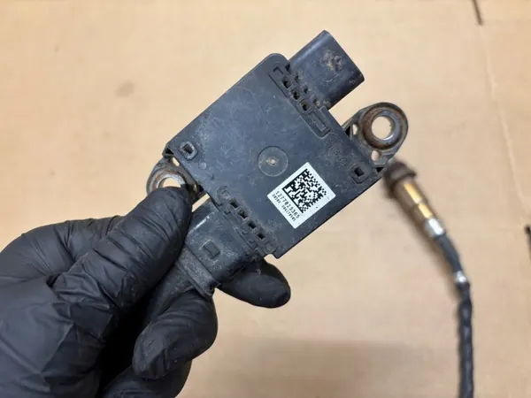 Sensor NOx Nissan Navara D23 OEM 227935JU0A - Usado image 5