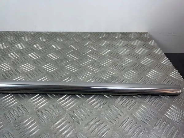 Junta ventana trasera Jeep Cherokee OEM FOB24601 image 3