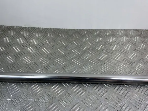 Junta ventana trasera Jeep Cherokee OEM FOB24601 image 4