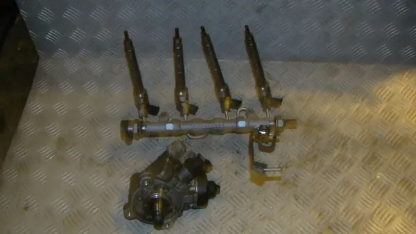 Inyector OEM 0445110369 para VW 2.0 TDI image 2