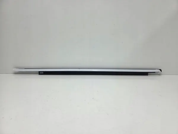 Junta de ventana Audi RS3 OEM 8V4853283A Lado izquierdo image 2