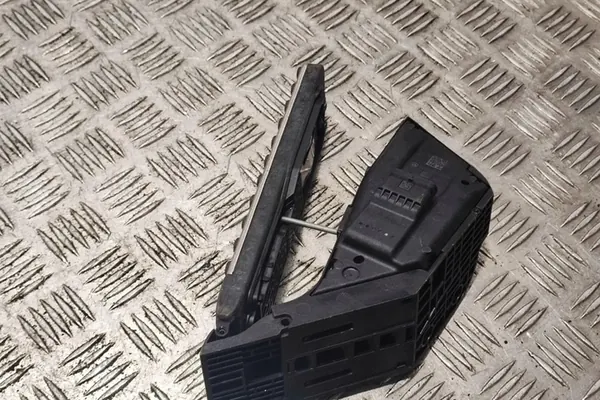 Gaspedaal MERCEDES-BENZ C COUPE (C205) A2053000104 image 2