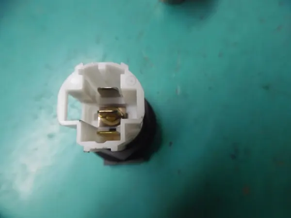 Audi Aanstekercontactdoos OEM Mp77777776 image 3