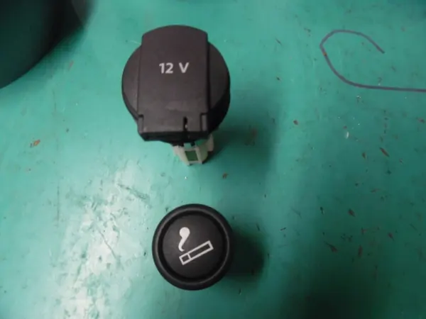 Audi Aanstekercontactdoos OEM Mp77777776 image 6