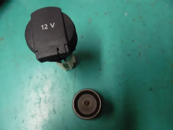 Audi Aanstekercontactdoos OEM Mp77777776 image 8