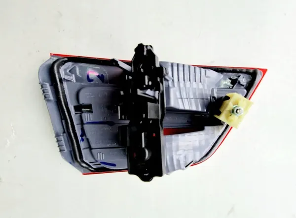 Luz trasera derecha del maletero BMW F25 X3 OEM image 4