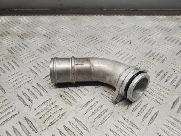 Audi Q7 4M Vesijäähdytyslinjat 06M121137AF image 4