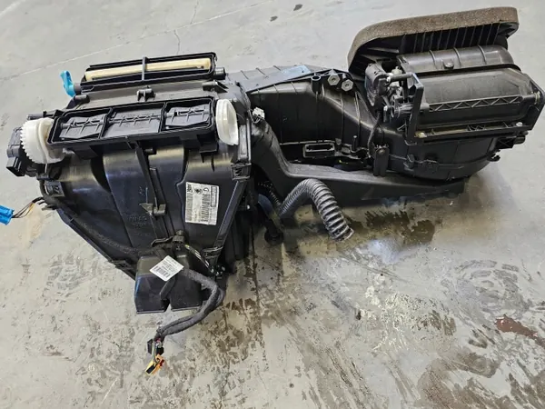 Skoda Octavia II Värme OEM 1Z1820003EH Begagnad image 3