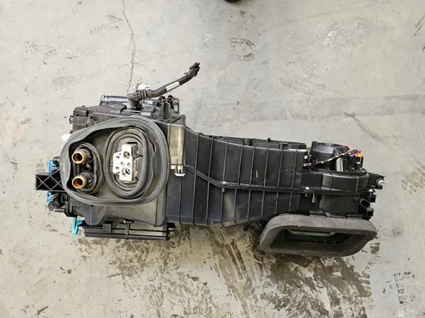 Skoda Octavia II Värme OEM 1Z1820003EH Begagnad image 4