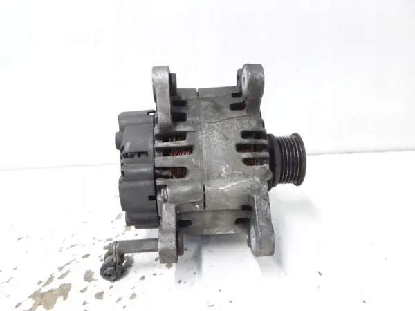 Volkswagen Golf V 2007 Vaihtovirtageneraattori 036903024H image 2