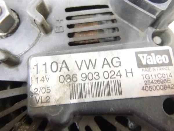 Volkswagen Golf V 2007 Vaihtovirtageneraattori 036903024H image 5