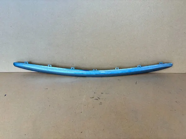 Etupuskuri Chromikaistale Toyota Auris II image 2