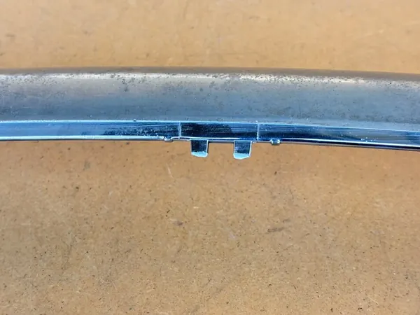 Etupuskuri Chromikaistale Toyota Auris II image 6