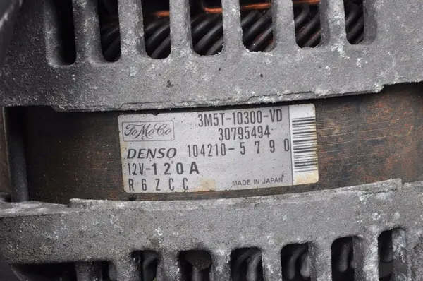 Volvo V50 2008 Täydellinen generaattori image 3