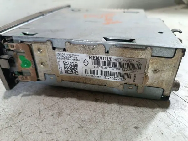 Renault OE CD-radio OEM 8200562687 - Begagnad image 5