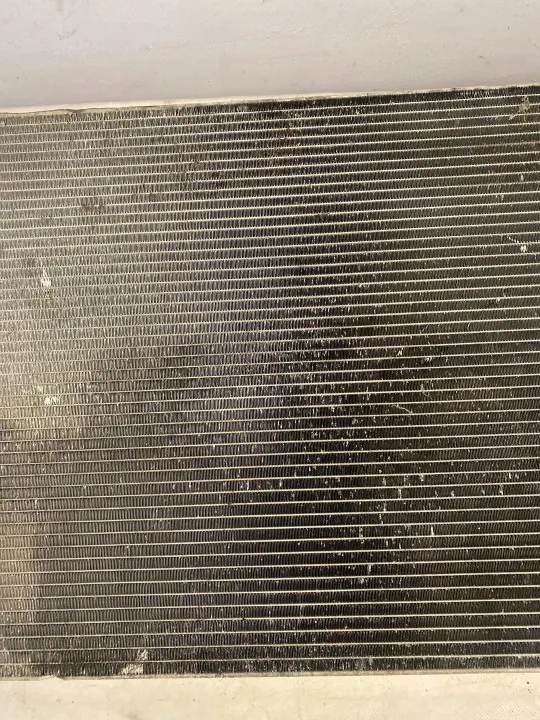 Radiateur d'eau Volvo OEM 31261105 - Occasion image 3