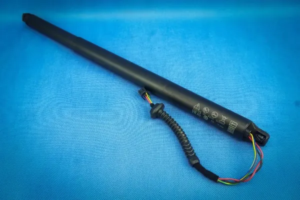 Elmotor baklucka OEM 3G7827851A Arteon SB image 3