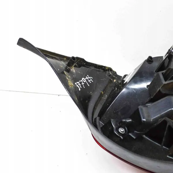 PEUGEOT 208 LIFT LUZ TRASERA DERECHA LED 9825601180 image 5