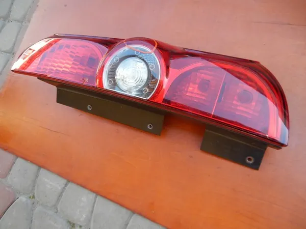 Lámpara trasera derecha FIAT DOBLO II 10- OEM 51810673 image 8