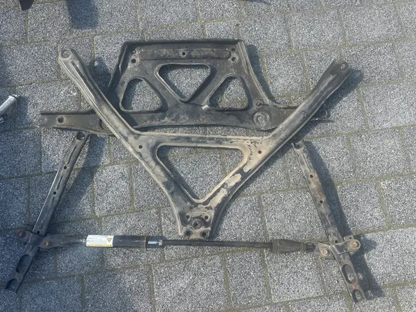 Lexus IS III chassis reinforcement triangle OEM image 1