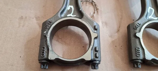 Audi Q3 F3 06K107065CC Kolv image 2