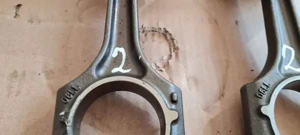 Audi Q3 F3 06K107065CC Kolv image 3