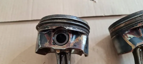 Audi Q3 F3 06K107065CC Kolv image 8