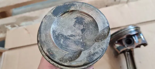 Audi Q3 F3 06K107065CC Kolv image 9