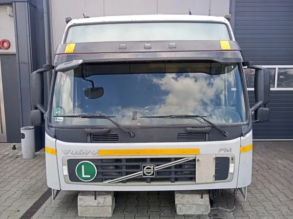 Volvo FM13 Complete Globetrotter Cabine OEM 85103667 image 2