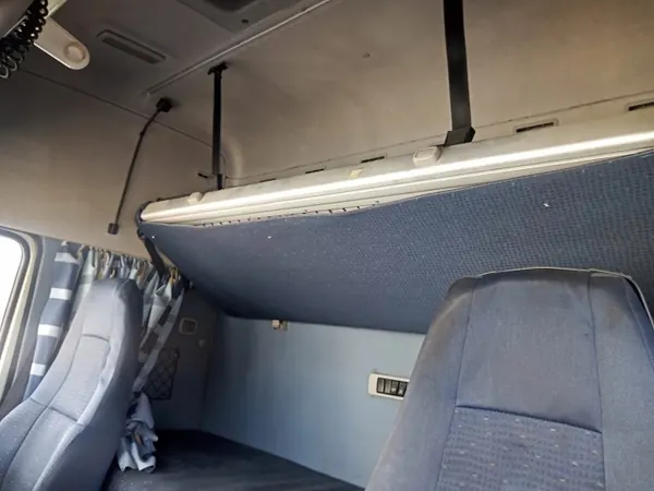 Volvo FM13 Complete Globetrotter Cabine OEM 85103667 image 8