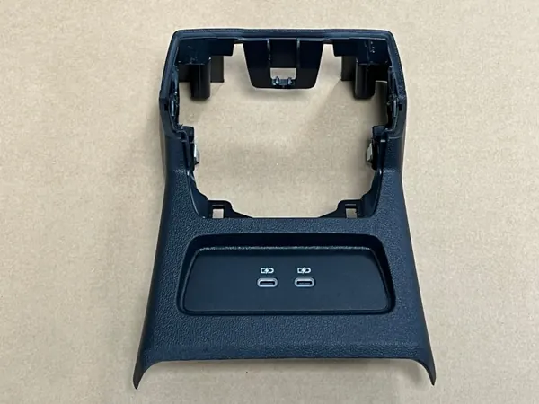 Enchufe USB Audi A3 8Y OEM 3G5035954A - Calidad original image 2