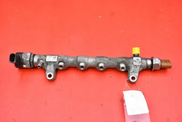 OEM 03L089N Einspritzschiene für VW Passat B7 2.0 TDI image 2