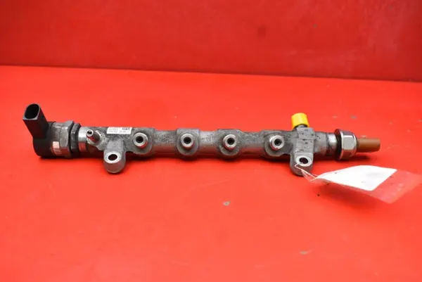 OEM 03L089N Einspritzschiene für VW Passat B7 2.0 TDI image 5