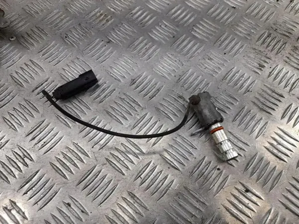 Sensor Pressão Óleo Cadillac CTS OEM 12632008 Dianteiro image 2
