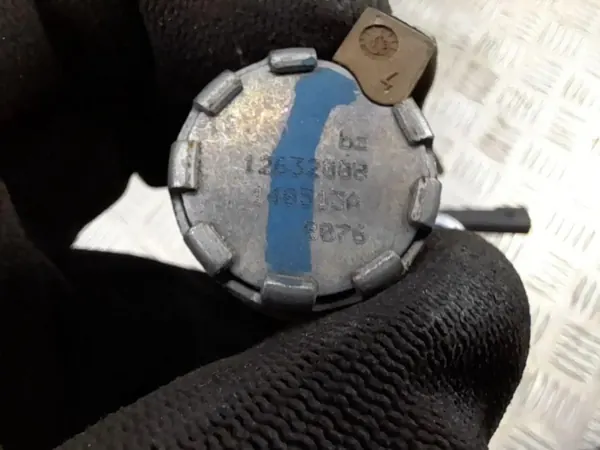 Sensor Pressão Óleo Cadillac CTS OEM 12632008 Dianteiro image 3