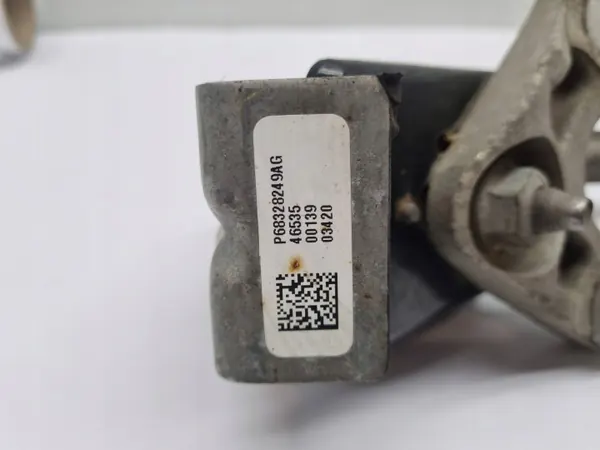 Support de boîte Jeep Gladiator OEM P68328249AG image 4