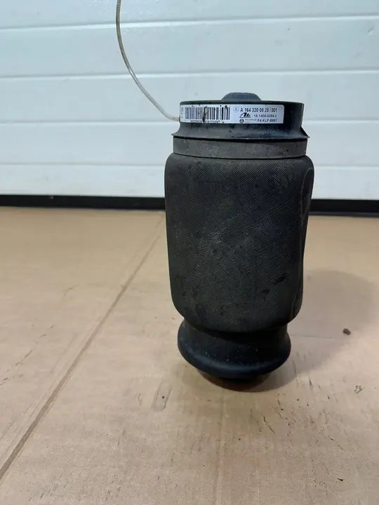 Takapään ilmajousi vasen Mercedes ML W164 6.3 AMG image 4