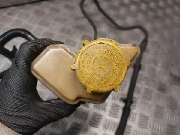 Servostyrningsbehållare OEM 2S6C3531BC för Ford Fiesta image 7