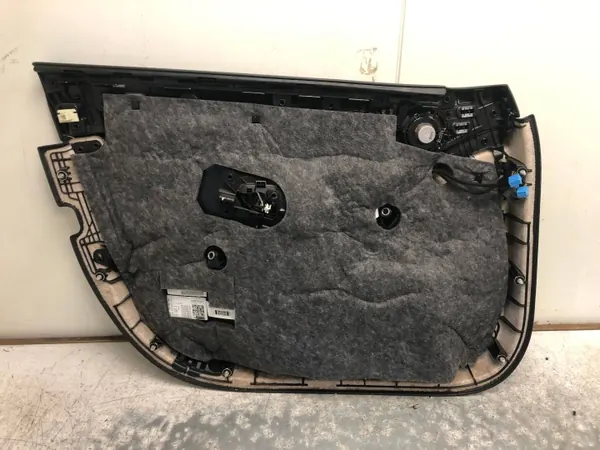 OEM A2055409209 Framhöger Dörrpanel Mercedes W205 image 7