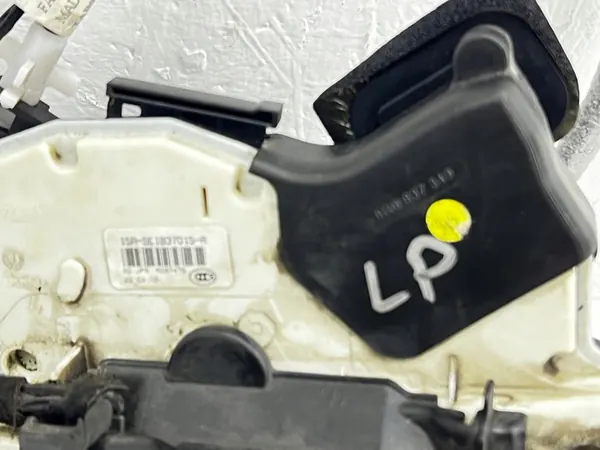 LINKER VORDERER TÜRSCHLOSS SKODA OCTAVIA III 5E1837015A image 2