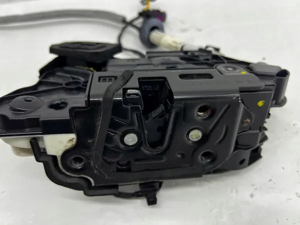 LINKER VORDERER TÜRSCHLOSS SKODA OCTAVIA III 5E1837015A image 7