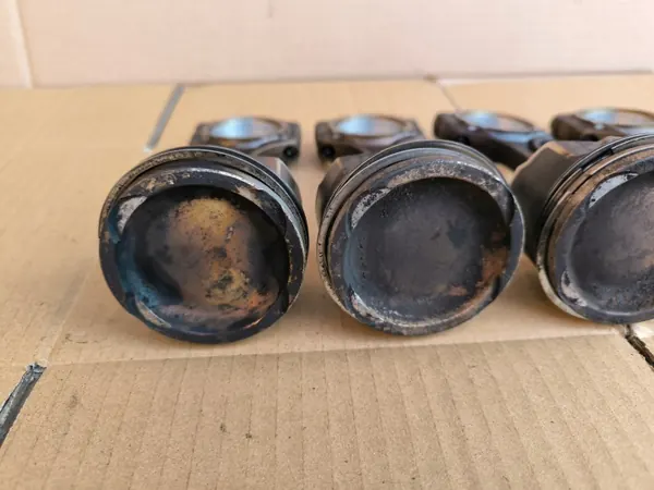 Zuigers Fiat 500X 1.4 MultiAir Turbo 140PK 2016 OEM 72L66 image 3